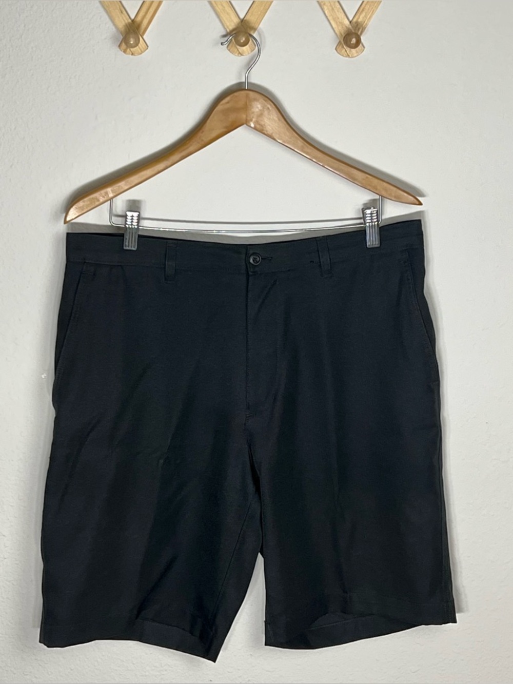 PGA TOUR • Men’s golf shorts